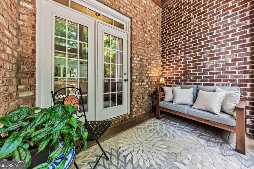 FEE SIMPLE townhome in MINT CONDITION offering one of the - photo 47
