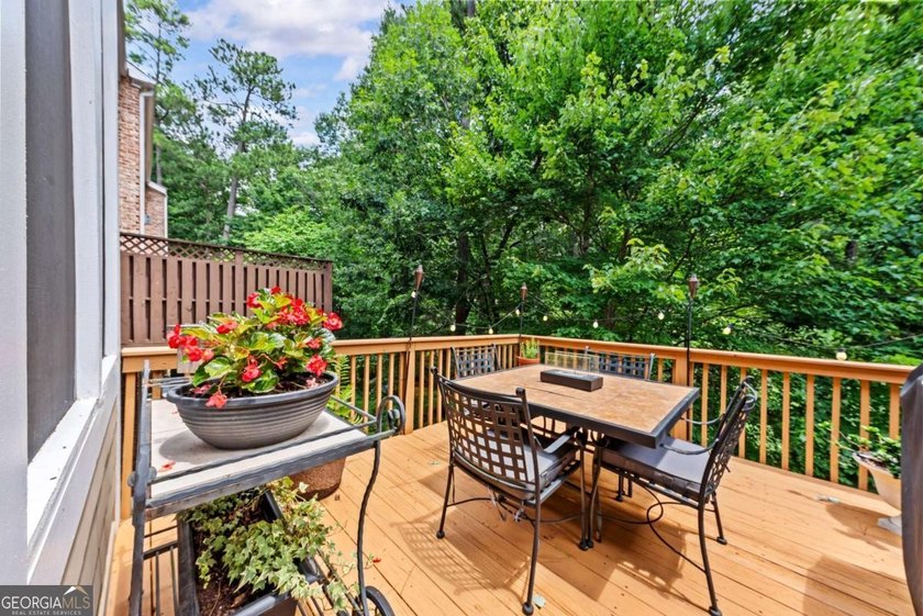 FEE SIMPLE townhome in MINT CONDITION offering one of the - photo 48
