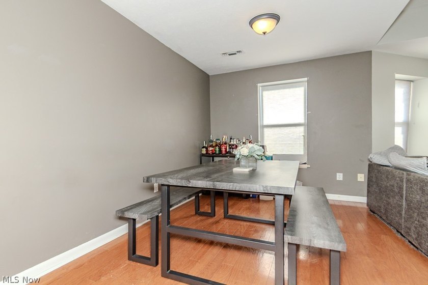 Welcome home to this beautifully updated 2 bedroom, 2 bathroom - photo 17