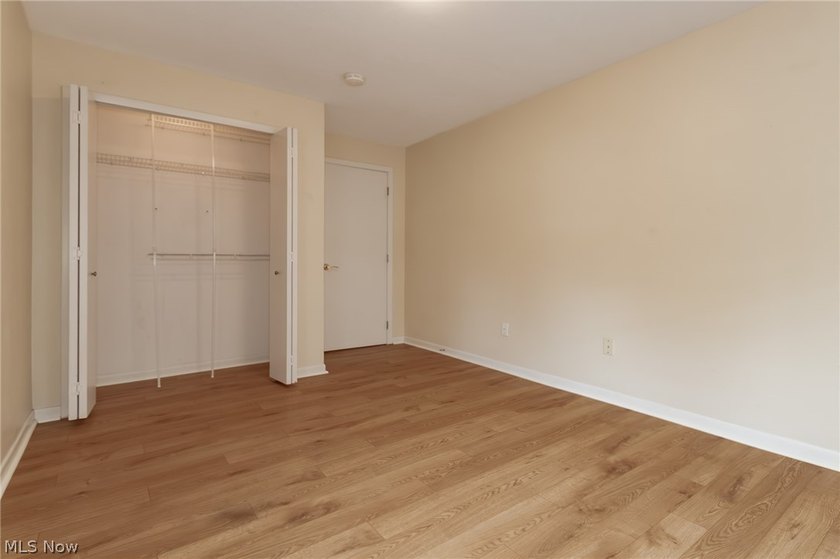 Welcome home to this beautifully updated 2 bedroom, 2 bathroom - photo 27