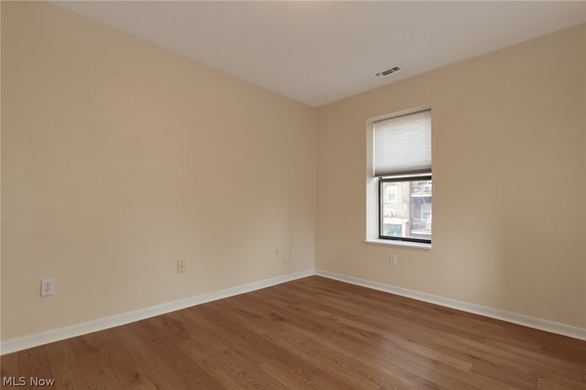 Welcome home to this beautifully updated 2 bedroom, 2 bathroom - photo 28