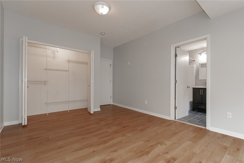 Welcome home to this beautifully updated 2 bedroom, 2 bathroom - photo 31