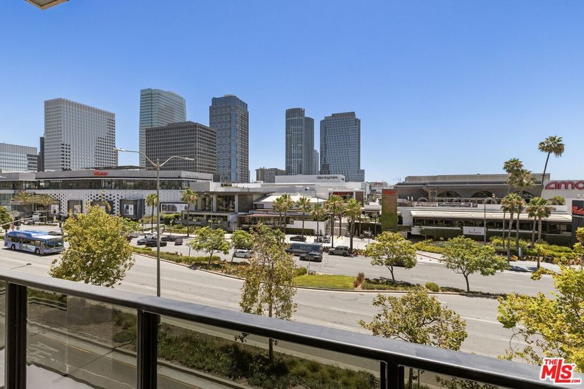 Stunning newer contemporary condo right across the street from - photo 12