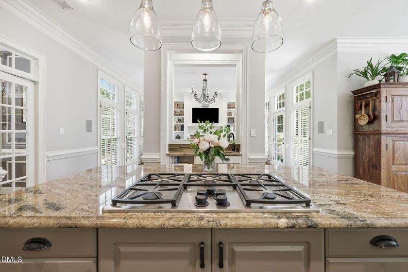 Quietly tucked away in North Ridge, this custom estate captures - photo 14