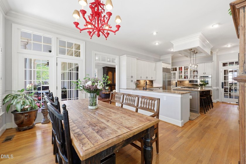 Quietly tucked away in North Ridge, this custom estate captures - photo 20