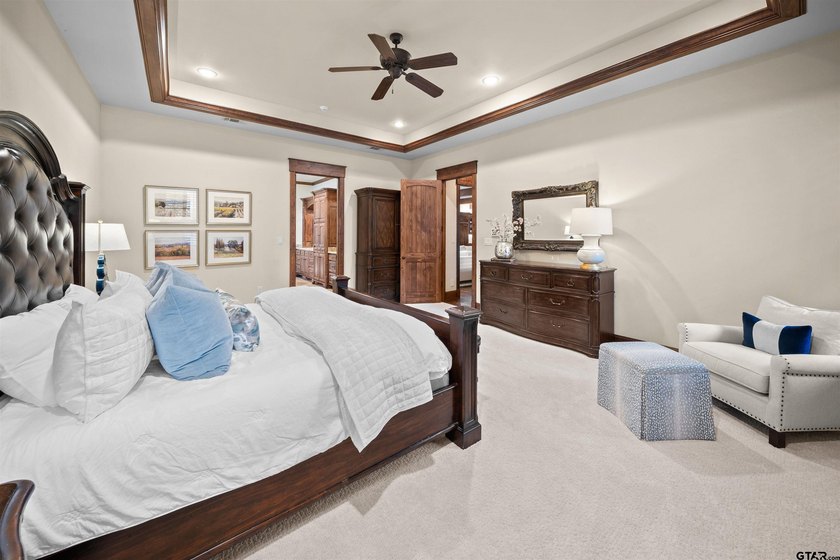 Welcome to 6987 Canal St. in the prestigious Oak Hollow - photo 16