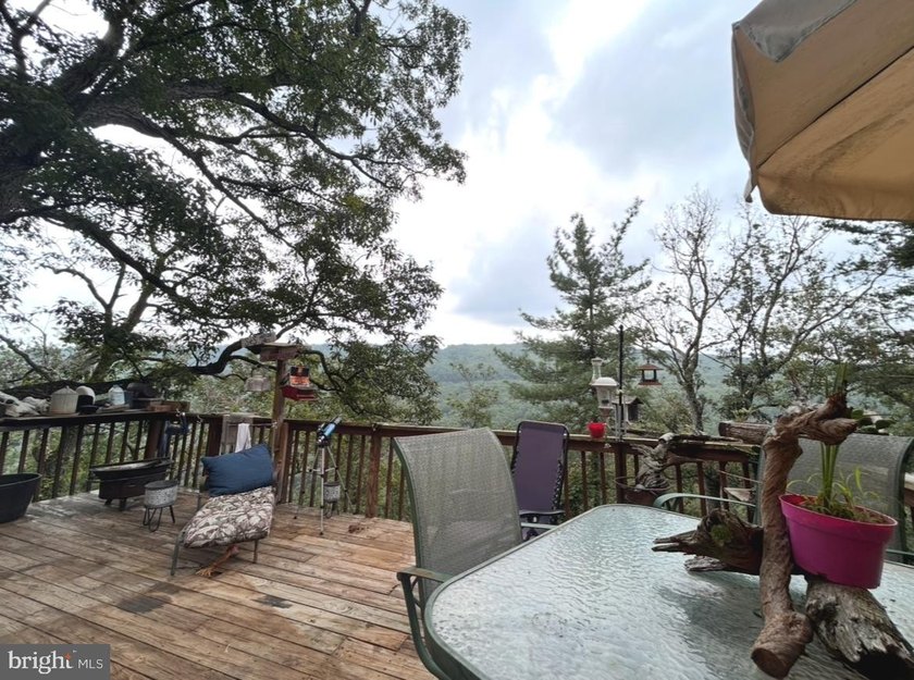 This rustic mountain cabin offers the perfect blend of privacy - photo 16