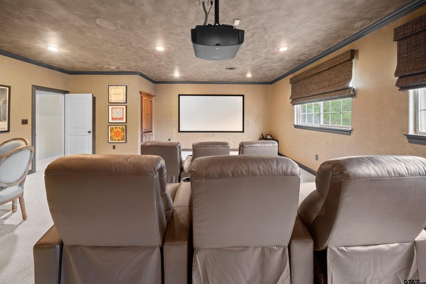 Welcome to 6987 Canal St. in the prestigious Oak Hollow - photo 28