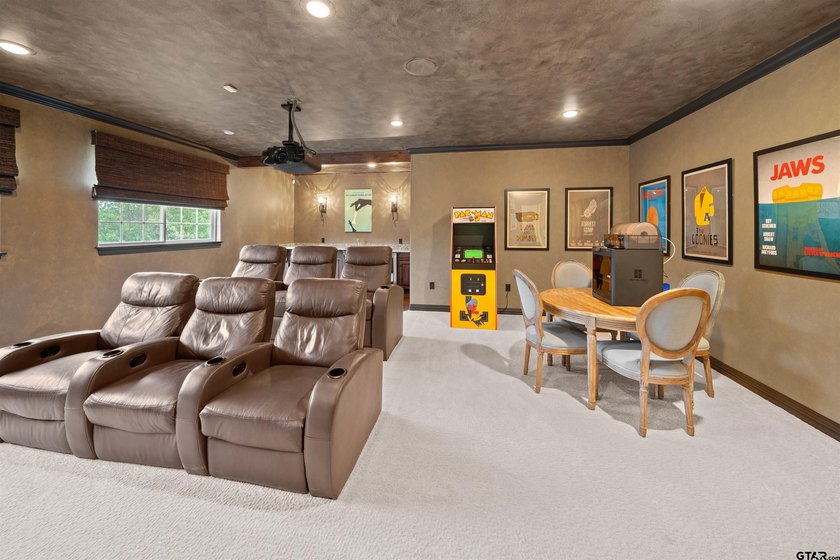 Welcome to 6987 Canal St. in the prestigious Oak Hollow - photo 29