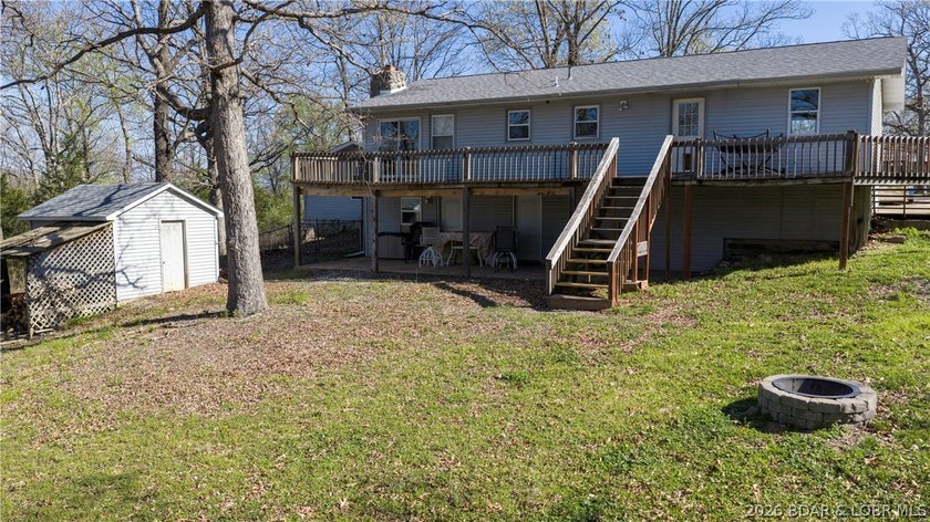 Welcome home to this spacious and beautifully updated 5-bedroom - photo 33