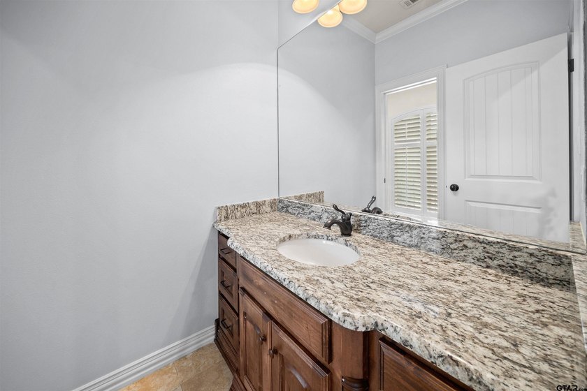 Welcome to 6987 Canal St. in the prestigious Oak Hollow - photo 33