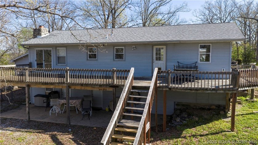Welcome home to this spacious and beautifully updated 5-bedroom - photo 34