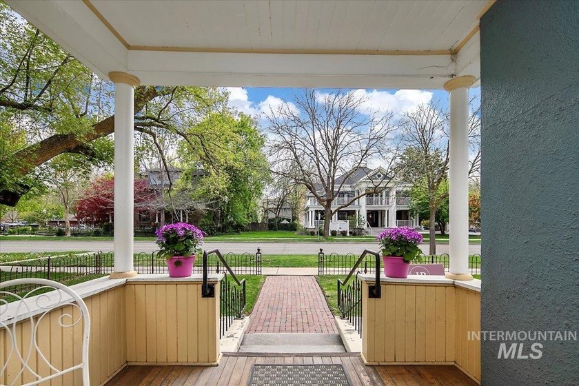 Situated in the heart of Boise, this property provides - photo 3
