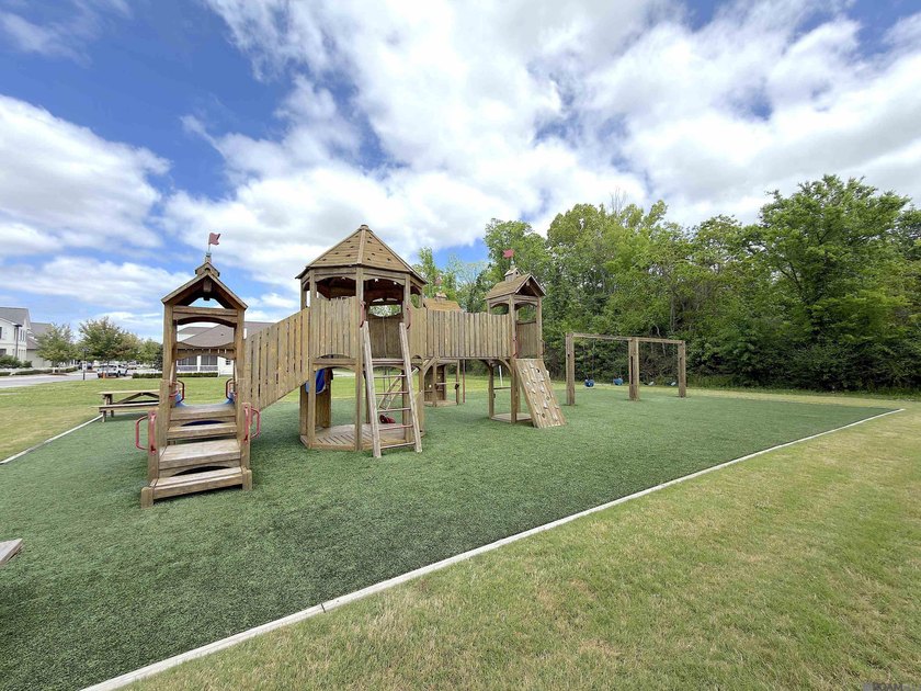 Stunning with a true stately presence, this beautifully designed - photo 40