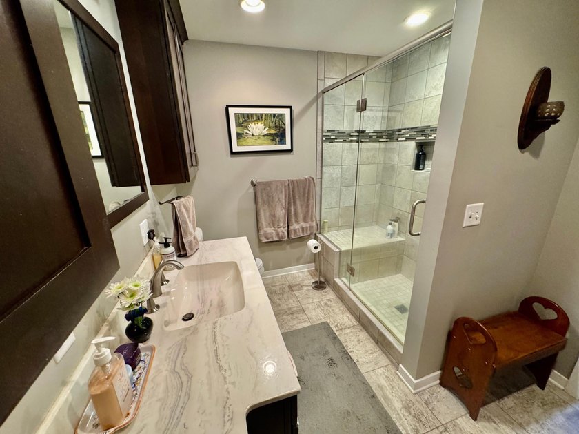 Well-maintained 3BR/1BA home on the serene, no-public-access - photo 16