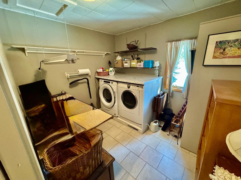 Well-maintained 3BR/1BA home on the serene, no-public-access - photo 17