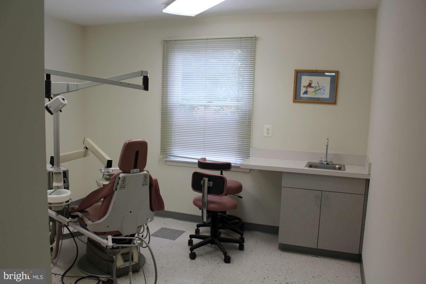Commercial Opportunity with Flexibility and Visibility!! Located - photo 22