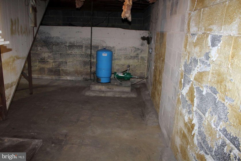 Commercial Opportunity with Flexibility and Visibility!! Located - photo 28