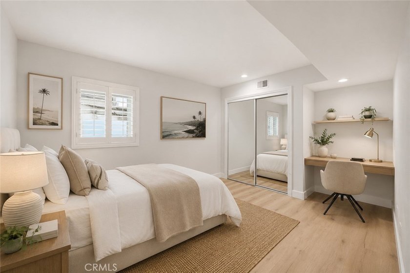 LOCATED JUST FOUR HOUSES FROM THE STRAND, this beautifully - photo 42