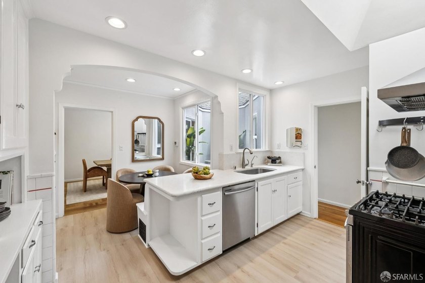 Introducing 1727 31st Avenue. This move-in ready designer home - photo 15