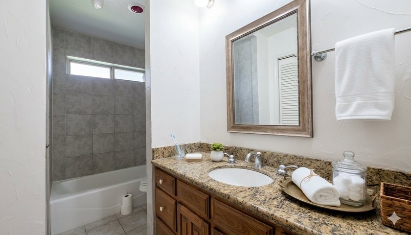 Charming Richardson Home with tons of potential in this spacious - photo 21