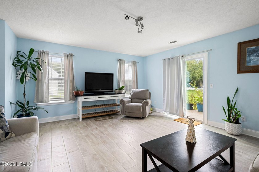 Fabulous features set this Brookshire model apart! This end-unit - photo 13