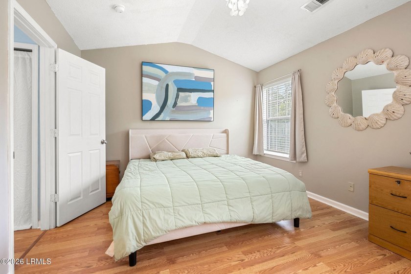 Fabulous features set this Brookshire model apart! This end-unit - photo 14