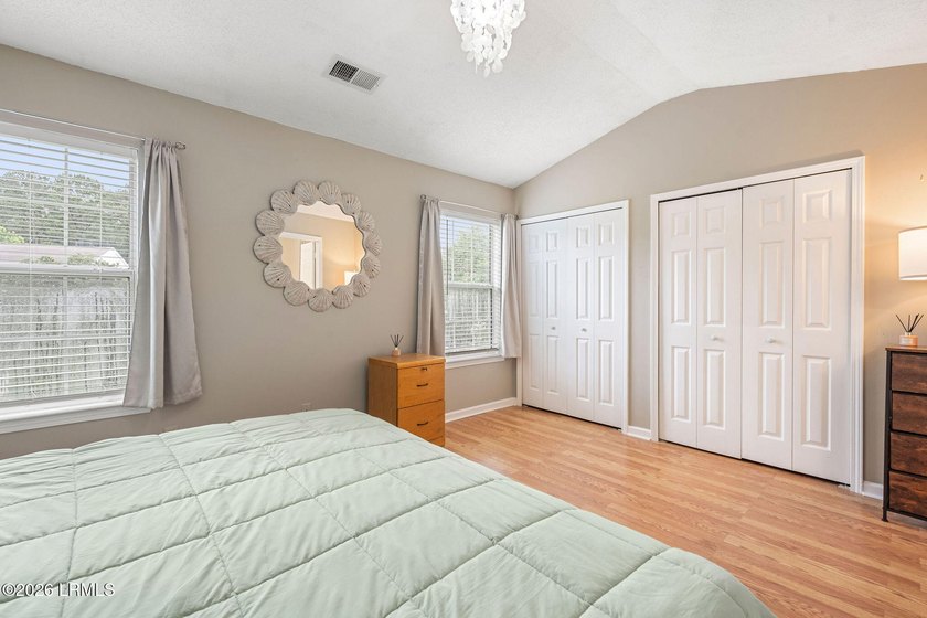 Fabulous features set this Brookshire model apart! This end-unit - photo 15