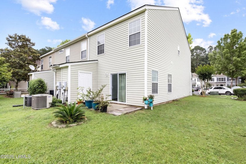Fabulous features set this Brookshire model apart! This end-unit - photo 23