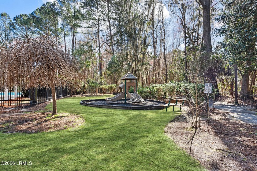 Fabulous features set this Brookshire model apart! This end-unit - photo 36