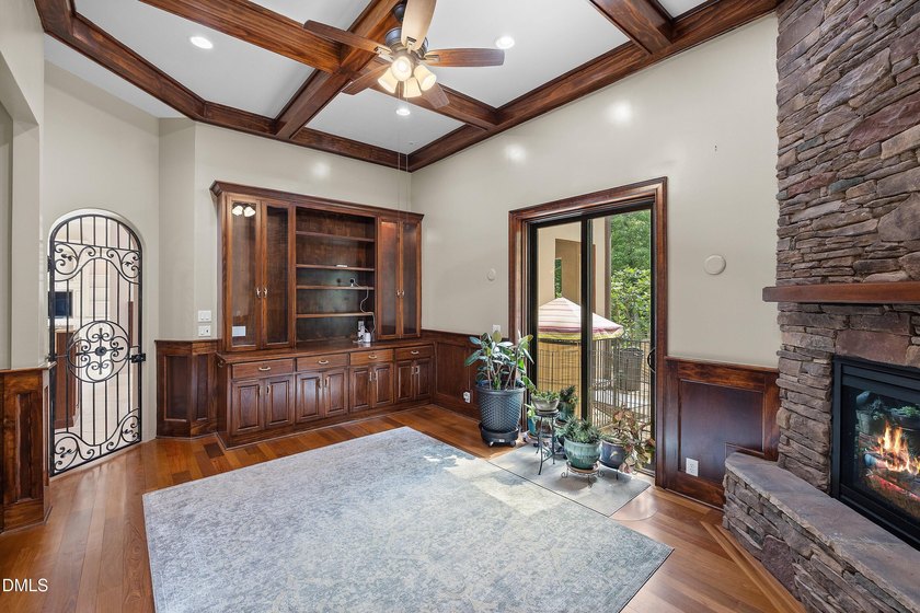 Welcome to this exceptional luxury estate in the prestigious The - photo 38