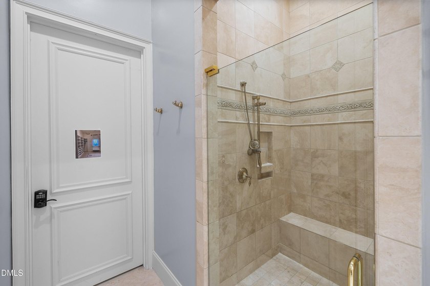 Welcome to this exceptional luxury estate in the prestigious The - photo 49