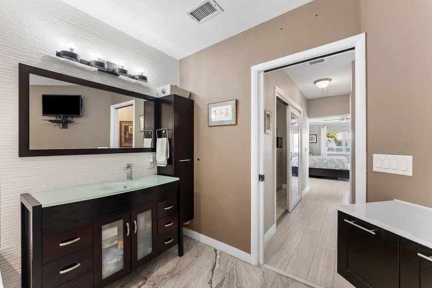 Beautifully remodeled waterfront home in sought-after Camino - photo 24