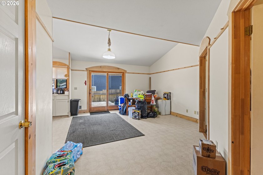 Rare opportunity to own a truly custom and charming duplex in a - photo 27