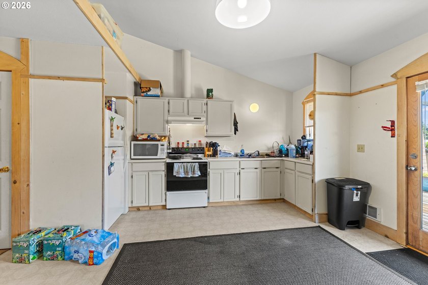 Rare opportunity to own a truly custom and charming duplex in a - photo 29