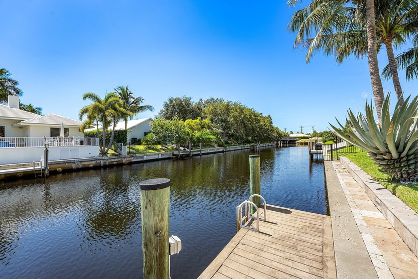 Beautifully remodeled waterfront home in sought-after Camino - photo 31