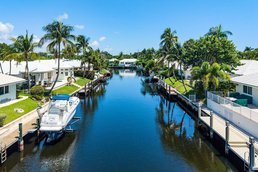 Beautifully remodeled waterfront home in sought-after Camino - photo 38