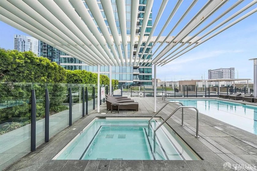 Welcome to The Harrison, where modern urban luxury meets - photo 23