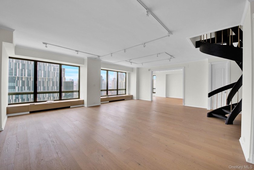 Welcome to this extraordinary, updated 3-bedroom, 3.5-bathroom - photo 14