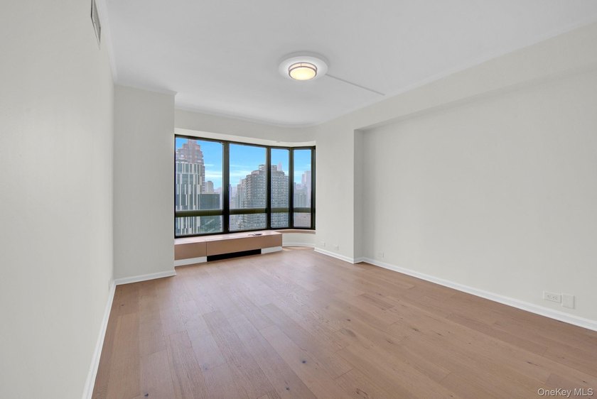 Welcome to this extraordinary, updated 3-bedroom, 3.5-bathroom - photo 26