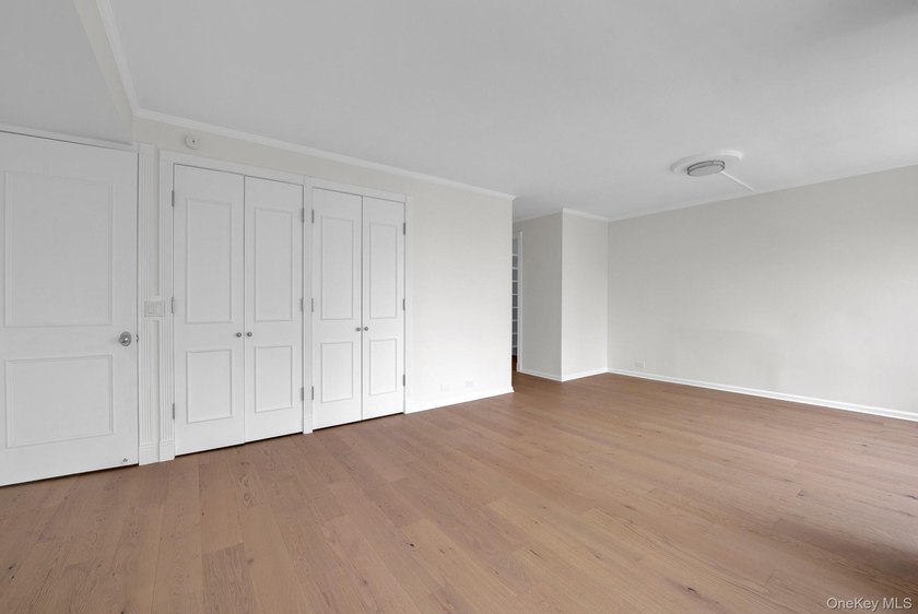 Welcome to this extraordinary, updated 3-bedroom, 3.5-bathroom - photo 28