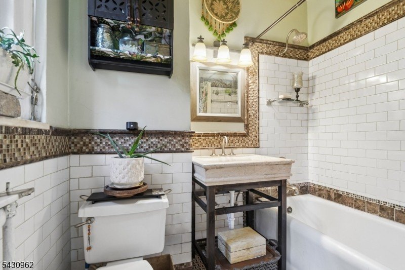 Enjoy the ease and convenience of single-level living in this - photo 11