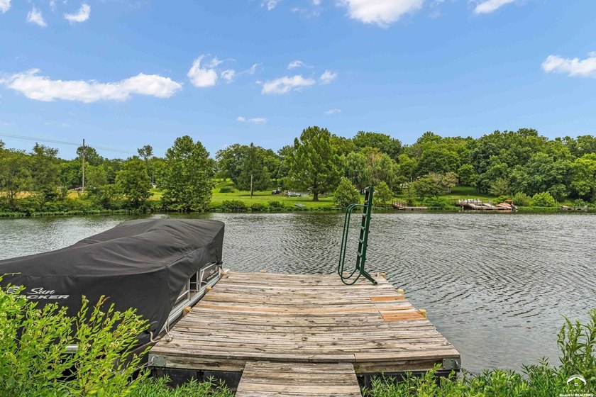 Experience lake living at its finest just 15 minutes north of - photo 3