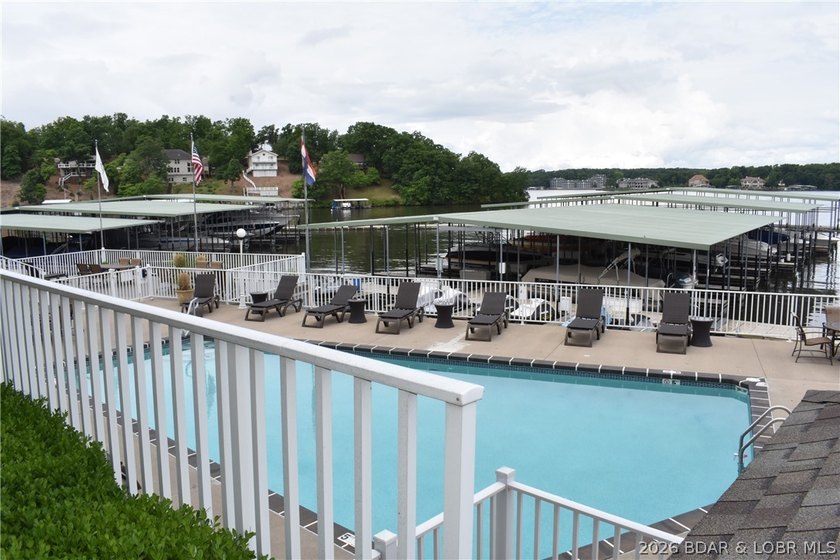 Introducing a peaceful, turn-key lakefront condo in CapeRoyale - photo 30