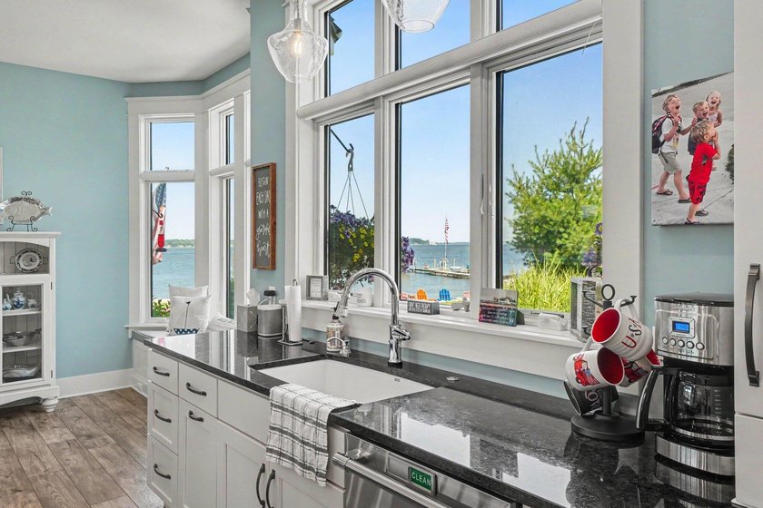 Meticulously designed and expertly engineered, this exceptional - photo 32