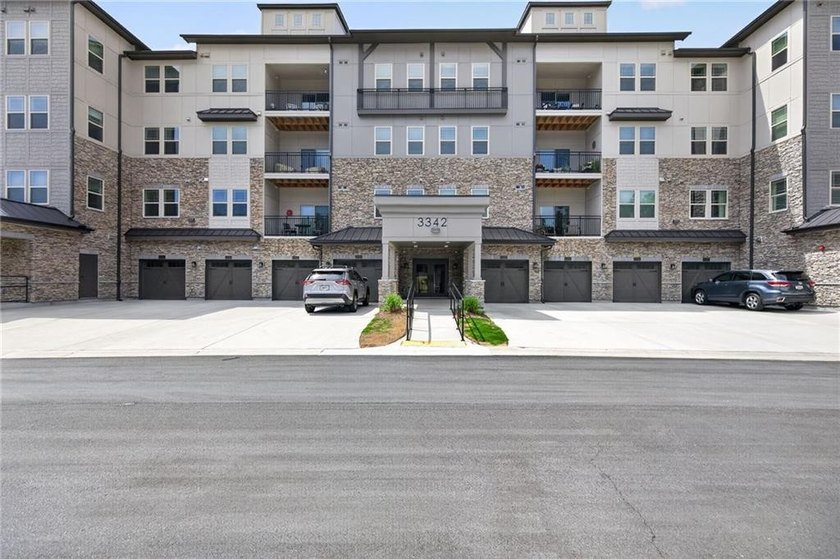 SPECTACULAR 3 BR/ 2 BA FLOORPLAN!!! Welcome to effortless luxury - photo 2