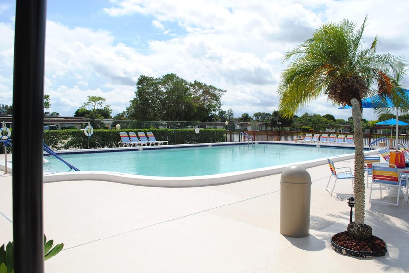 Welcome to your serene retreat at 701 Laconia Circle, B in the - photo 24