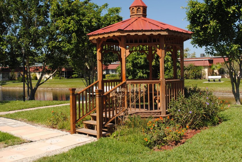 Welcome to your serene retreat at 701 Laconia Circle, B in the - photo 31