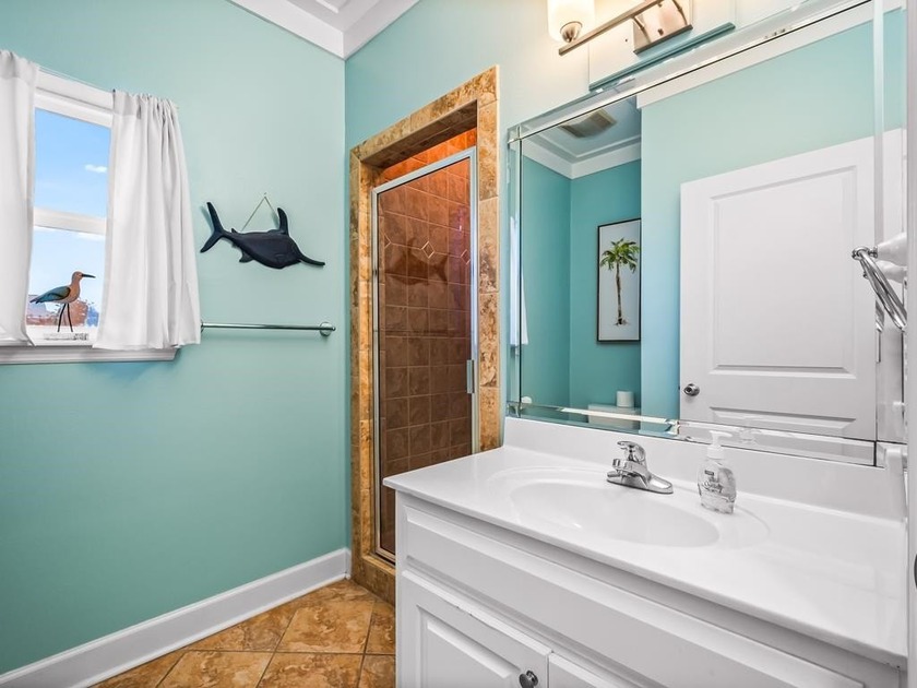 BRING BACK UP OFFERS!! Spectacular COASTAL 3 bedroom / 3 full - photo 14