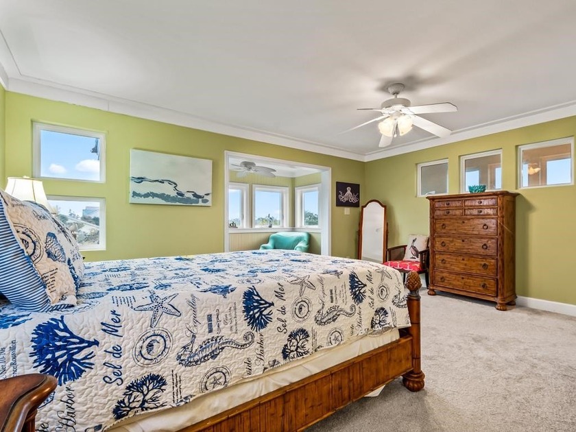 BRING BACK UP OFFERS!! Spectacular COASTAL 3 bedroom / 3 full - photo 21
